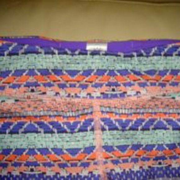 Ivivva by Lululemon size 4 capri pants SOLD - Picture 3 of 3